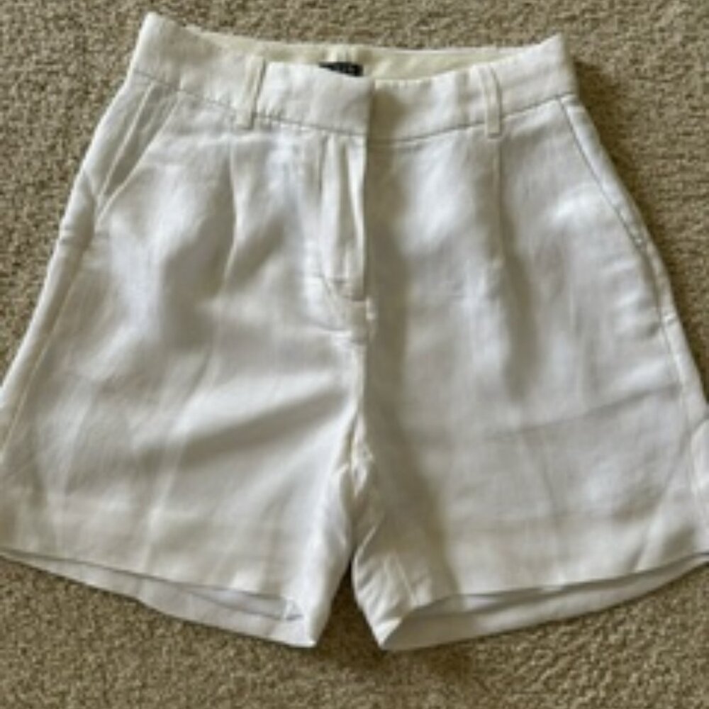 J. Crew New w/tags White Linen/Cupro Shorts, size 00